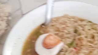 Makan gaies!!