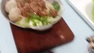 MAKAN MIE AYAM BAKSO GAIES!!?