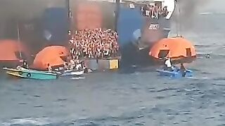 Kebakaran kapal merak Bakauheni 3