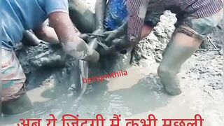 मछली के मुंह में La..d घुस गया देखे कैसे चिला रहा है आदमी????