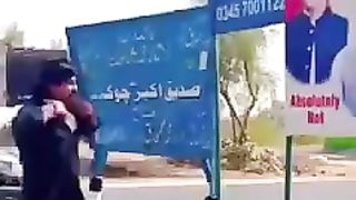 کیا آپ بھی اپنے لیڈر کو اتنا محبت کرتے ہیں