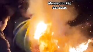 Petasan besar