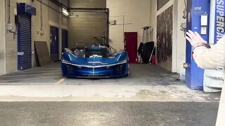 A hydrogen powered hypercar with the world_s first cosmic dusta headlight