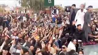Imran Khan reha hogaya hai