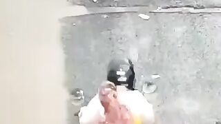 ட்ராக்ட்டர் அடியில் விழுந்து நொடியில் தப்பிய தம்பதி