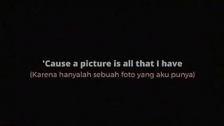 Karena hanya foto yang bisa di kenang