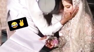 DEKHO MOLVI ASHIQ NIKLA DHULAN KA.