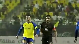 مهارة رونالدو يعود إلى ايام الماضي ليظهر مهاراته فى نادى النصر السعودى ????????