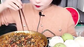Mukbang mie ayam pedas cina terbaru 2023