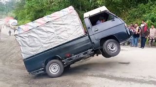 successive accidents on the extreme track of Jombang