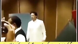 Tairee Sadagi Par Mar Mitnain Ko Isleay Dill Karta Haiy