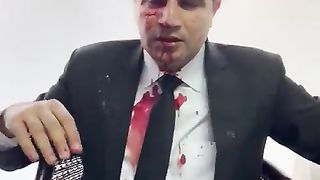 عمران خان کے وکیلوں پر تشدد