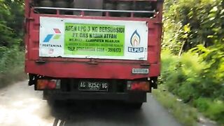 JALAN JALAN MENCARI UANG