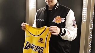 SUGA In The Building For Lakers vs Warriors!
