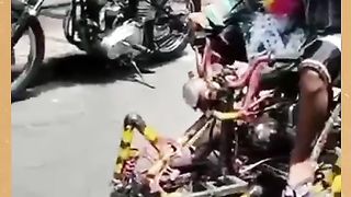 Indonesia people unik