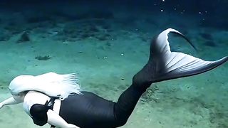 Find 'asmr of kiss' on TikTok - TikTok Search_2.