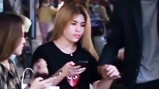 Viral Tarik tangan cewek tak dikenal