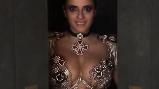 HITLER KE DAUGHTER KA DANCE.