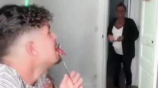 Ma première vidéo soyez gentil