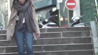 "Unexpected Beatbox Prank: Hilarious Reactions of Passengers!"