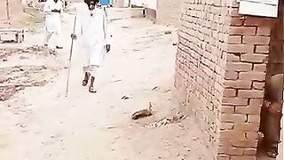 بابا جی کا غصی دیکھیں