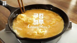 Telur Lembut Halus di Roti Bawang Putih Renyah!! Sarapan Sempurna Untuk Anda! Lezat