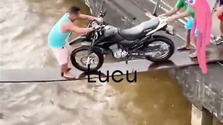 Montor nyebur ke laut