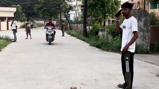 FUNNY Salah Lempar..