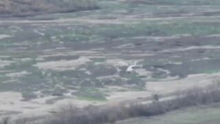 З'явилося відео, як наші воїни "мінусують" літак МІ-8 рашистів