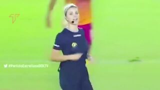 Que se passe-t-il dans le football lorsque l'arbitre est une femme