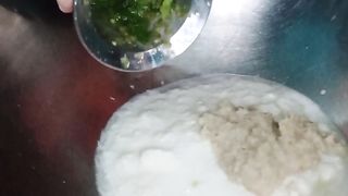 AFGHANI MARINATED CHEESE BURST PIZZA