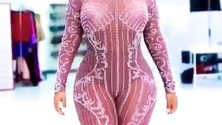 This girl look GORGEOUS with this jump suit.
