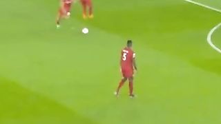 صلاح اول لاعب في تاريخ ليفربول يصنع ٣ اهداف في مباراة واحده .. ربنا يحفظك .