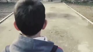 Banyak belajar dari anak kecil ini