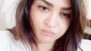 DR KO VIKHA KAR AAGAY HO.
