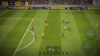 Back heel pass Lewandowski