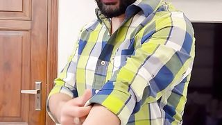Yaar Yeah Wahan Martii haiy Jahan Aqal Hoty Haiy