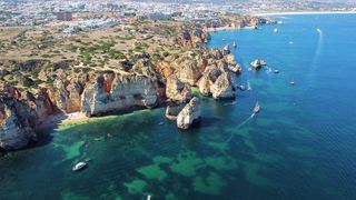 Travel and adventure Nomadic life-South Portugal