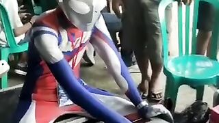 Ultramen Hold Piano