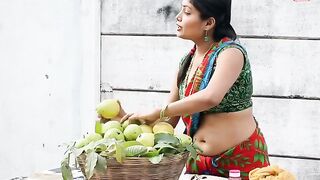 भाभी जी के अमरुद का स्वाद भी अच्छा है
