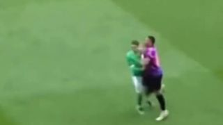 NEYMAR TERBAHAK BAHAK _ NEYMAR LOOKS UP