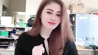 Viral Cewek Gemoy lagi promosi