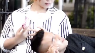 VIRAL TIDUR DI PAHA CEWEK GAK KENAL