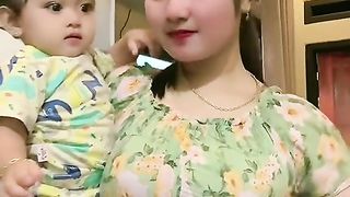 Bundanya Chubby Anaknya juga Chubby