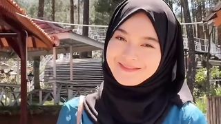 beautiful hijab girl 2