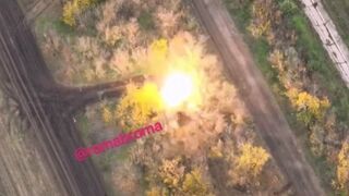 Ukraine’s 59th Motorized Brigade artillery strike on a Russian VDV BMD-4M