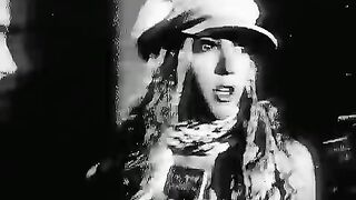 Shakira - Underneath Your Clothes