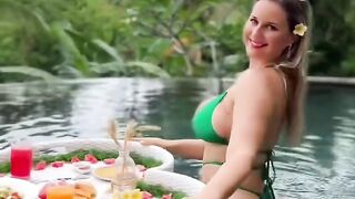 bali ubud model fitness model bikini