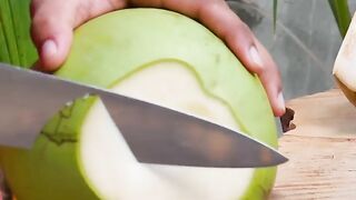 Coconut cutting
