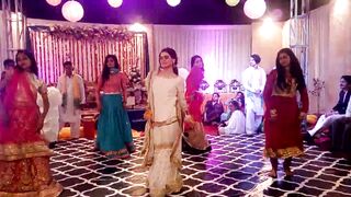 minal khan dance 4